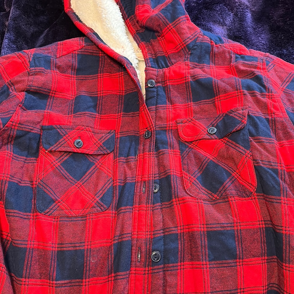 Boston Traders Sherpa Lined Fleece Hooded Button Up Shacket Size Women's Medium.